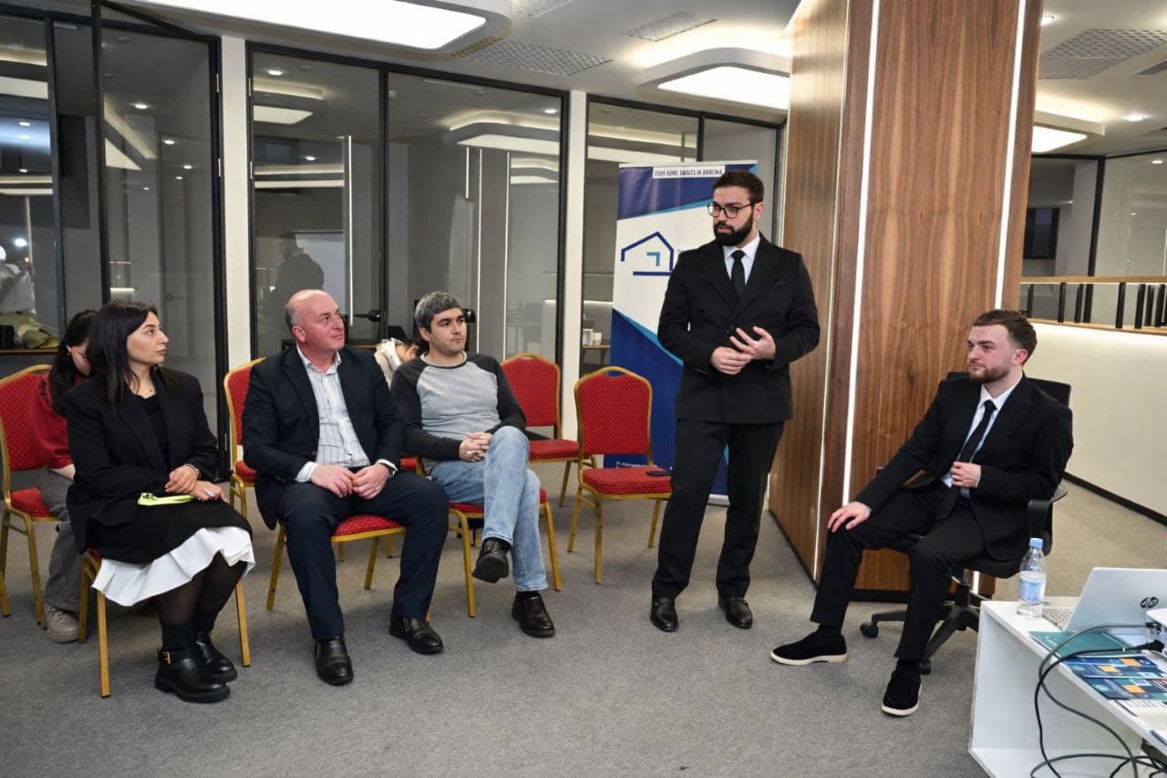 Informative Meeting on Universal Health Insurance Held for Repatriates 1